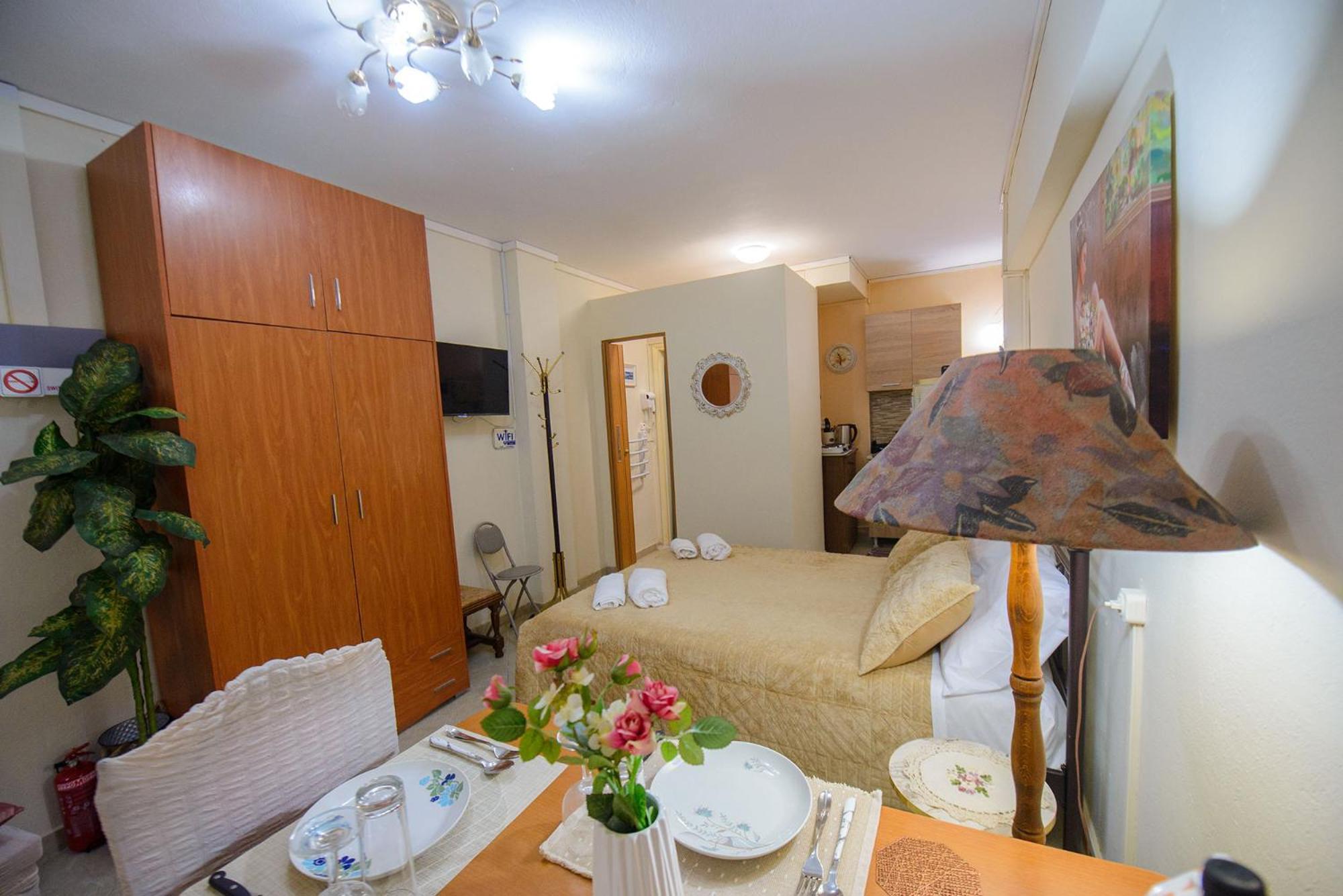 Georgia's Corfu Town Apartment *